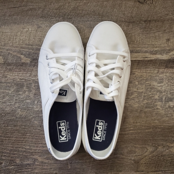 Keds Shoes - KEDS women's white shoes/ Size 7.5